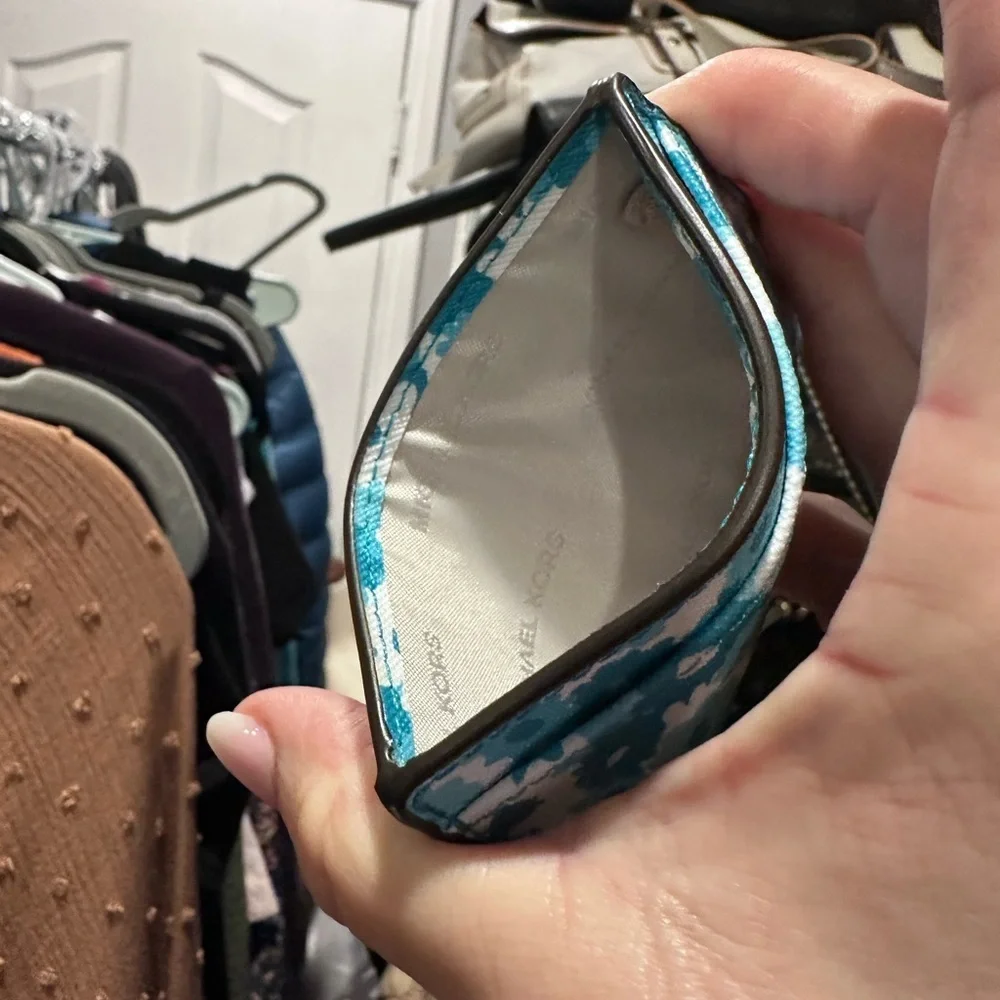 Michael Kors reposhing this